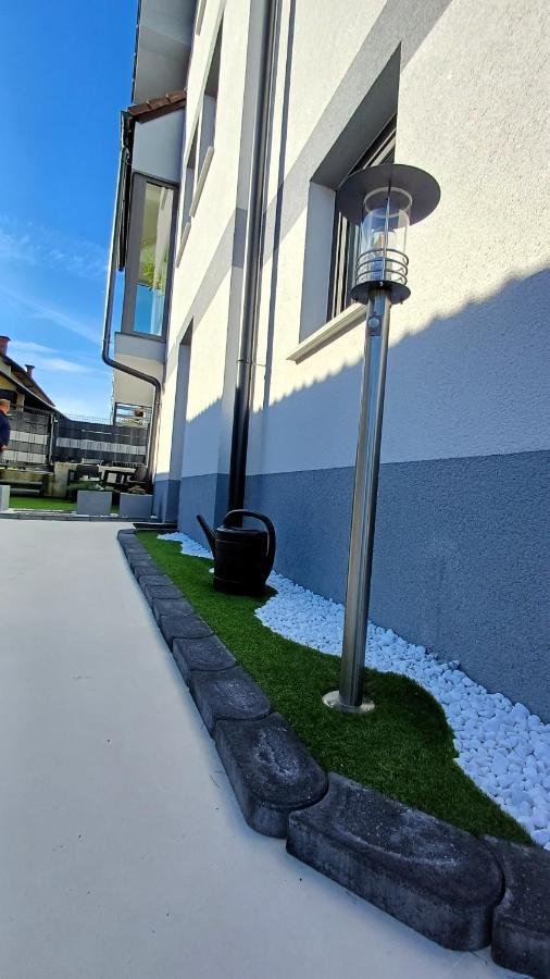 Apartmaji Stars Mavcice Экстерьер фото